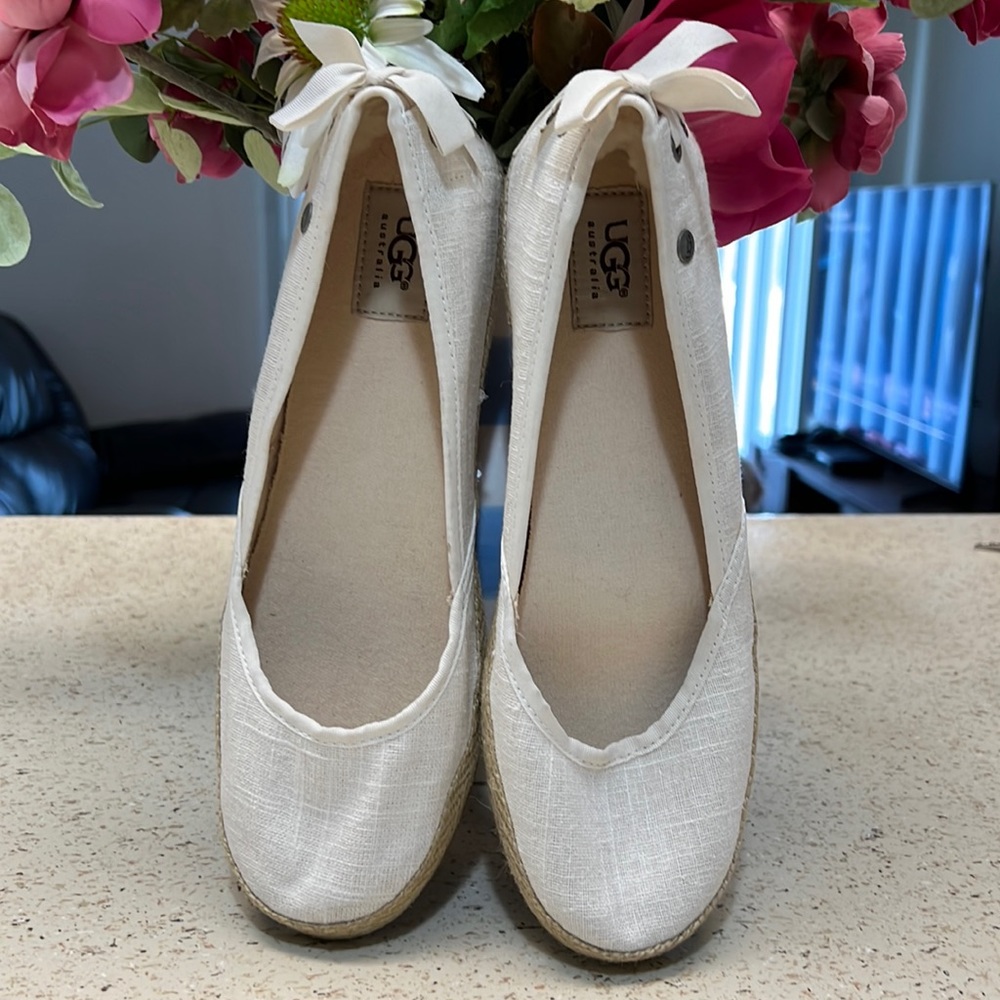 UGG ESPADRILLES * BRAND NEW * SIZE 9.5 *